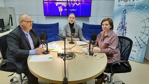 Поздравляем коллег с праздником!