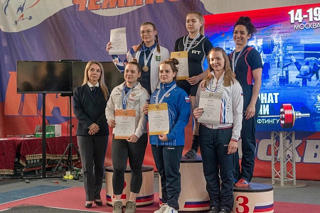 Магистрантка ЮГУ стала серебряным призером Чемпионата России по пауэрлифтингу